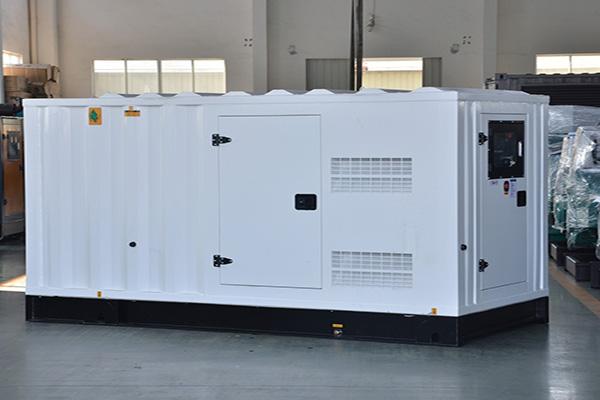 启东发电机组气门间隙的调整周期是多久？