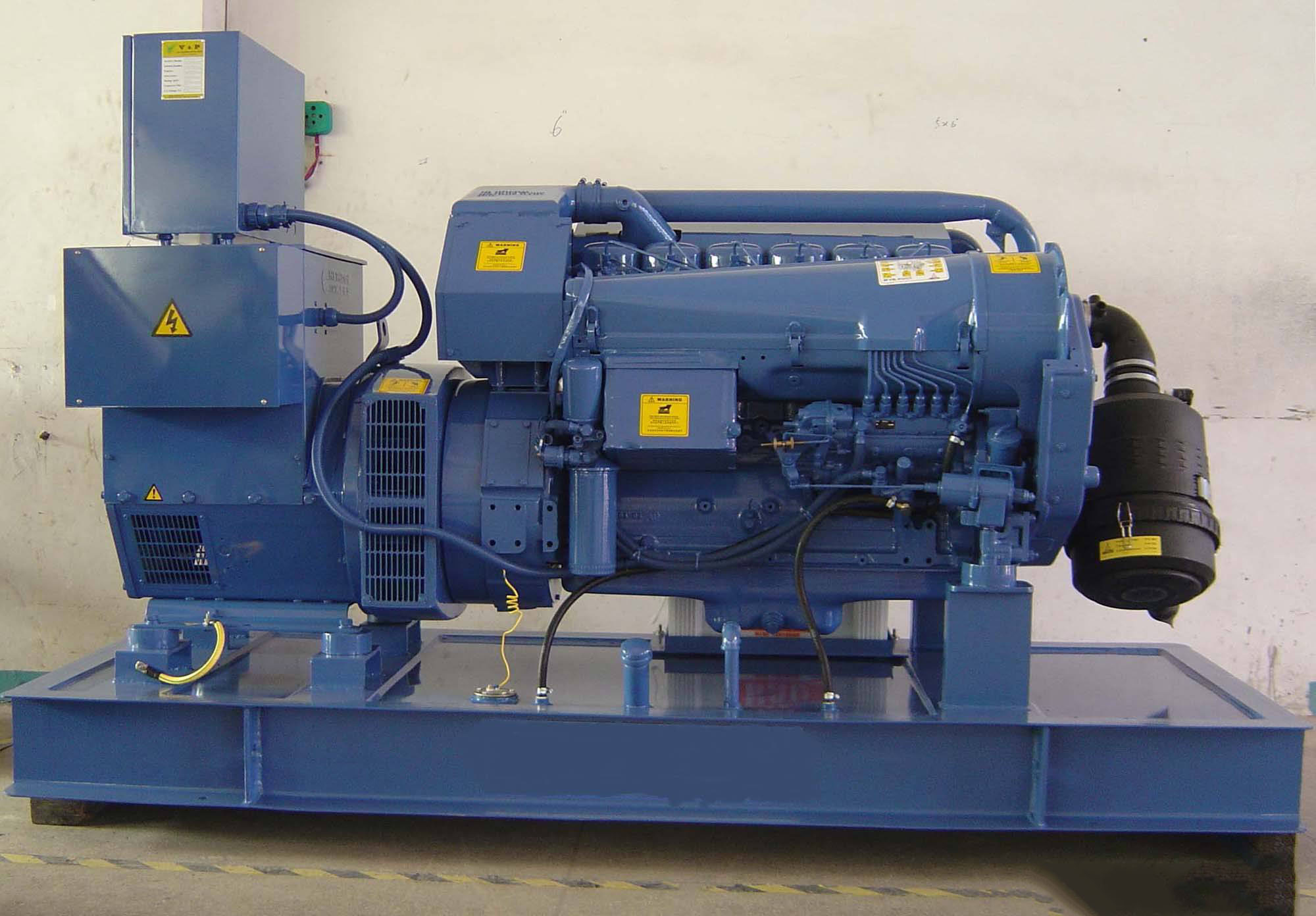 启东汽油发电机组冬季启动前，电瓶需要做哪些检查和维护？